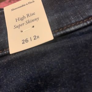HOLLISTER NWT High Rise Skinny